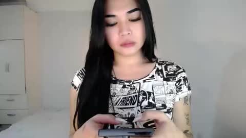 Snapshot of shaggynm505 chatting on 05/17/26, 07:17 Beautiful Angel online show from 05/17/26, 07:17