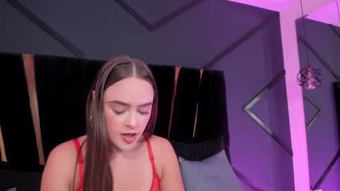 Snapshot of shaina_vasquez chatting on 09/15/25, 01:16 Shaina Vasquez online show from 09/15/25, 01:16