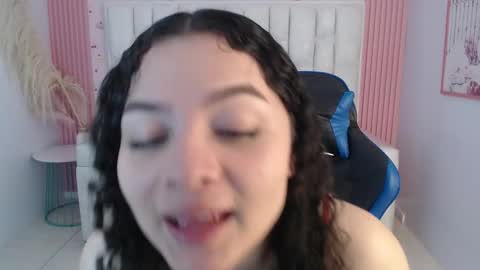 Snapshot of shalon_diaz_sub chatting on 12/20/25, 02:46 Shalon online show from 12/20/25, 02:46