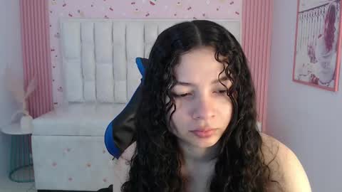 Snapshot of shalon_diaz_sub chatting on 01/11/26, 01:05 Shalon online show from 01/11/26, 01:05