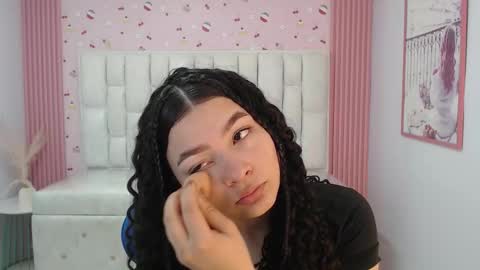 Snapshot of shalon_diaz_sub chatting on 01/13/26, 01:05 Shalon online show from 01/13/26, 01:05