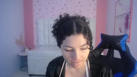 Snapshot of shalon_diaz_sub chatting on 01/19/26, 01:04 Shalon online show from 01/19/26, 01:04