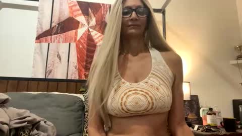 Shaman Woman online show from 11/07/25, 05:07