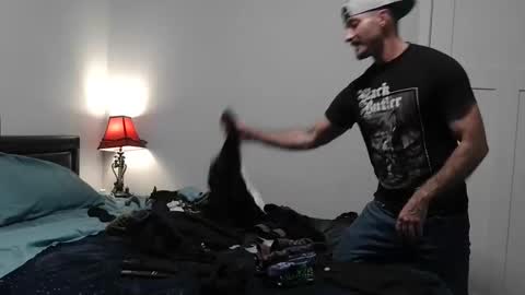 shameus69 online show from 12/22/25, 04:53