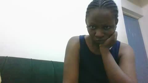 Snapshot of shammy_yummy chatting on 11/17/25, 07:14 shammy_yummy online show from 11/17/25, 07:14