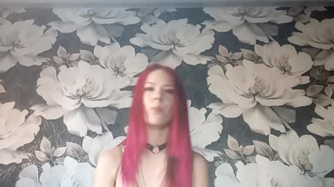 Snapshot of shandawilkenson chatting on 09/26/25, 01:09 Lia online show from 09/26/25, 01:09