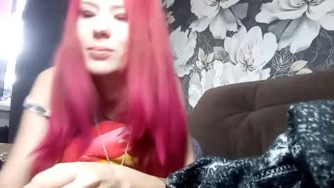 Snapshot of shandawilkenson chatting on 09/30/25, 02:05 Lia online show from 09/30/25, 02:05