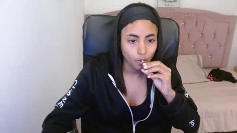 Snapshot of shaneelle chatting on 03/07/25, 06:13 shanelle online show from 03/07/25, 06:13