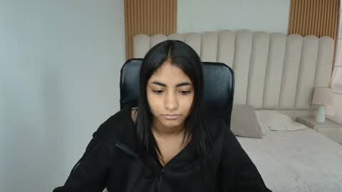 shanelle online show from 05/06/26, 12:10