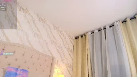 Snapshot of shanell__hott chatting on 10/31/25, 04:13 shanell online show from 10/31/25, 04:13