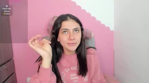 Snapshot of shanell_c chatting on 11/21/25, 03:54 Emily online show from 11/21/25, 03:54