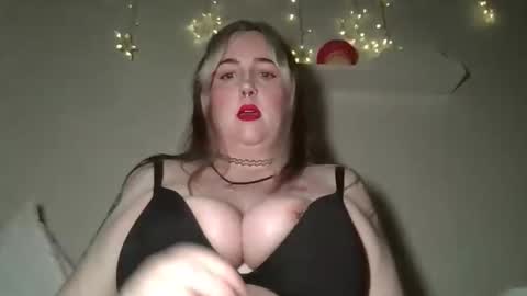 Snapshot of shanelle2000 chatting on 02/11/26, 02:05 Shanelle online show from 02/11/26, 02:05