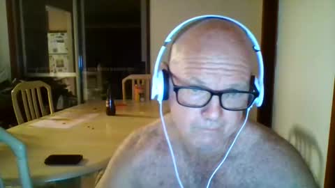 Snapshot of shaneo781570 chatting on 04/13/26, 05:18 shaneo781570 online show from 04/13/26, 05:18