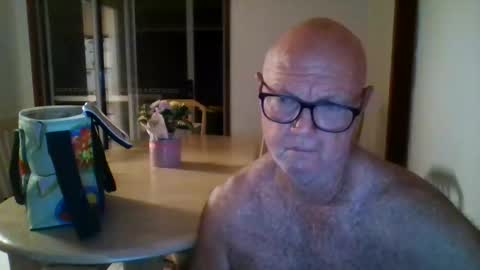 Snapshot of shaneo781570 chatting on 05/13/26, 05:32 shaneo781570 online show from 05/13/26, 05:32
