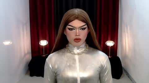 Snapshot of shanex01 chatting on 12/23/24, 11:57 Shane X online show from 12/23/24, 11:57