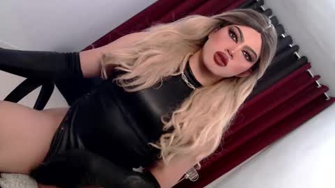 Snapshot of shanex01 chatting on 02/24/25, 11:10 Shane X online show from 02/24/25, 11:10