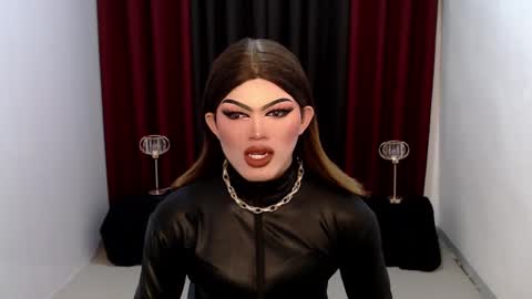 Snapshot of shanex01 chatting on 03/08/25, 01:14 Shane X online show from 03/08/25, 01:14