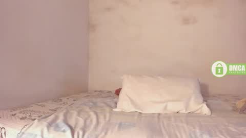 Danna online show from 12/04/25, 01:53