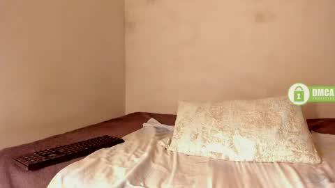 Danna online show from 04/28/26, 02:27