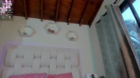 Shana online show from 02/15/26, 04:36