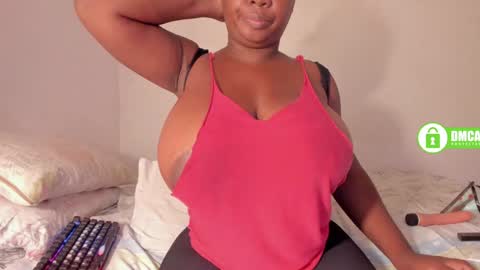 Snapshot of shannick03 chatting on 01/21/25, 08:00 shack03 online show from 01/21/25, 08:00