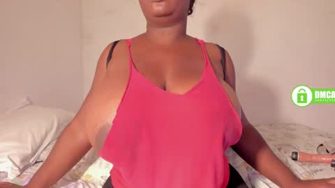 Snapshot of shannick03 chatting on 01/23/25, 02:33 shack03 online show from 01/23/25, 02:33