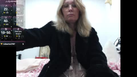 Shannon07 online show from 06/17/26, 04:48