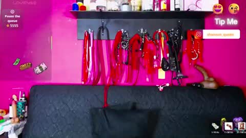 Snapshot of shannon_queen_ chatting on 06/17/26, 02:58 Shannon online show from 06/17/26, 02:58