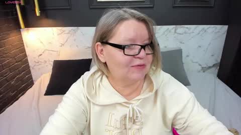 Shannon online show from 03/06/25, 05:14