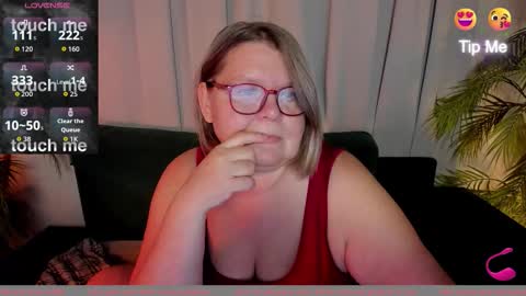 Shannon online show from 09/22/25, 01:02