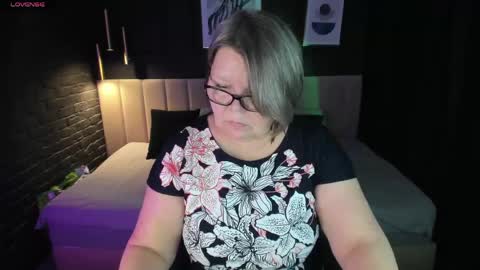 Shannon online show from 04/06/26, 01:01