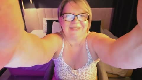 Shannon online show from 05/20/26, 05:02