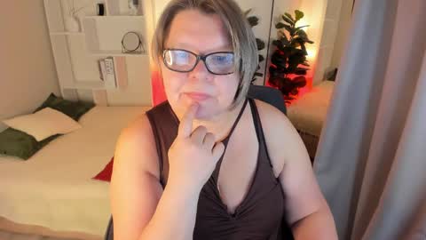 Shannon online show from 05/25/26, 01:28