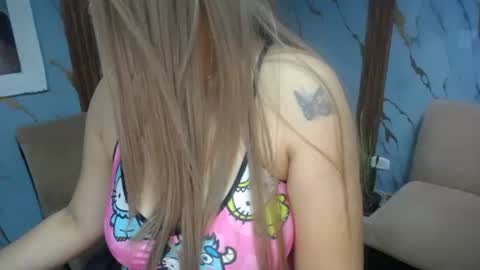 Snapshot of shantal520827 chatting on 02/21/26, 03:57 shantal online show from 02/21/26, 03:57