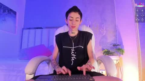 Shantal online show from 05/29/26, 01:42