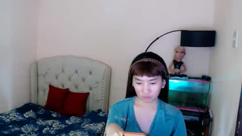 SHANTA FOX  s online show from 04/28/26, 03:00
