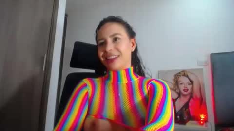 Snapshot of shantalhot69 chatting on 02/05/25, 02:16 Shantal online show from 02/05/25, 02:16