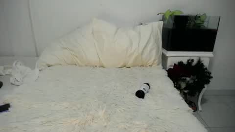 maria online show from 12/04/25, 01:04