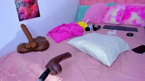 Shantall Jones online show from 03/27/26, 07:13