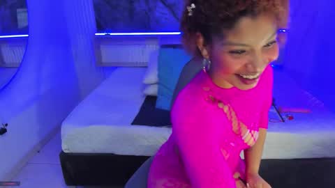 Snapshot of shantall_bluuee chatting on 02/27/26, 05:07 shantall bluuee online show from 02/27/26, 05:07