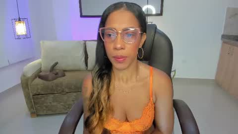 Snapshot of shantall_wills chatting on 06/10/26, 10:47 Shantall wills online show from 06/10/26, 10:47