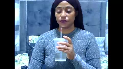 Snapshot of shany922 chatting on 02/01/25, 11:16 shany922 online show from 02/01/25, 11:16