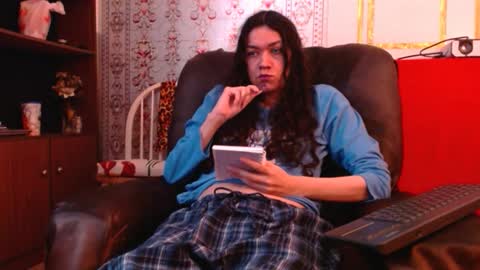 Snapshot of shanyferrati chatting on 02/23/25, 03:51 SHANYF online show from 02/23/25, 03:51