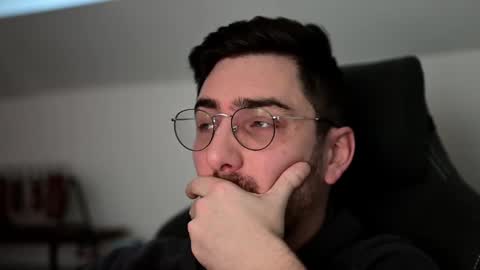 Snapshot of shape80 chatting on 12/05/24, 03:28 frenchy boy online show from 12/05/24, 03:28