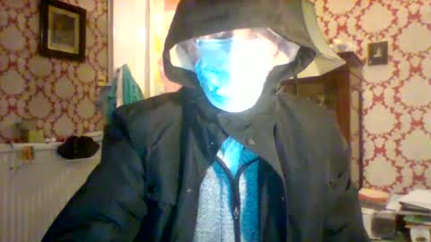 shapelyhelm1 online show from 12/05/24, 12:19