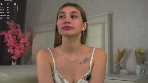 Ellysa and Mila online show from 02/10/26, 01:15