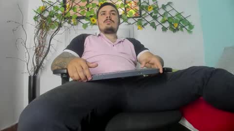 jhon deibyd online show from 11/25/25, 08:42