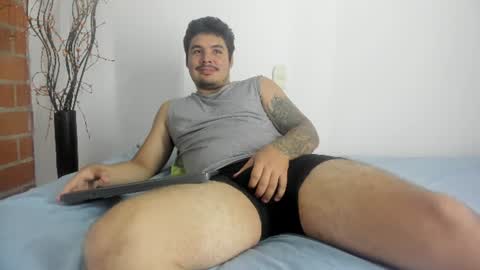 Snapshot of sharkmerlin chatting on 06/25/26, 05:12 jhon deibyd online show from 06/25/26, 05:12