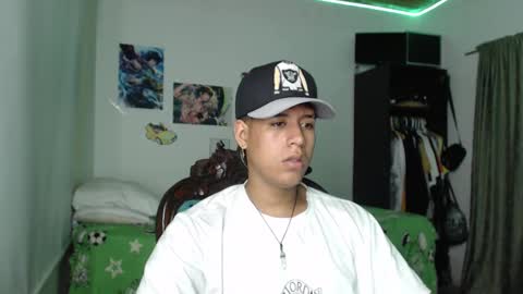 Snapshot of sharky_g chatting on 01/05/25, 11:04 Frqnko online show from 01/05/25, 11:04