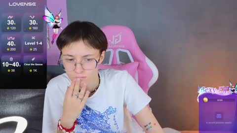 Snapshot of sharli_rose chatting on 01/03/25, 01:47 Sharli online show from 01/03/25, 01:47